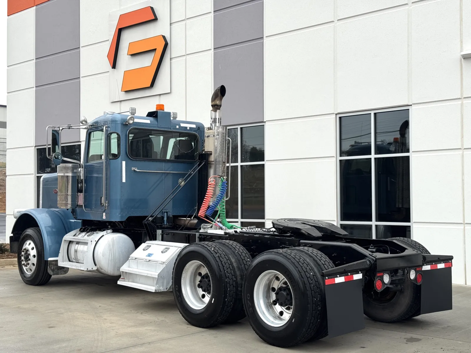 2009 Peterbilt - image 6