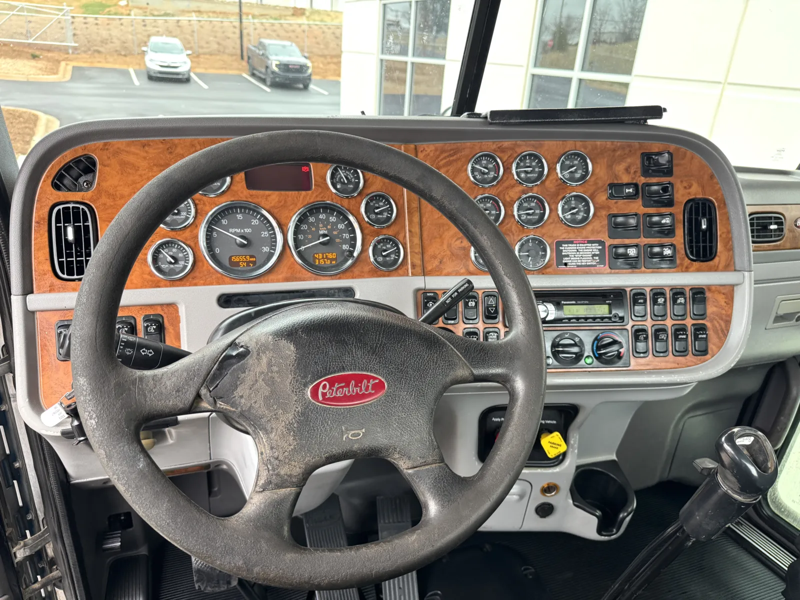 2009 Peterbilt - image 16