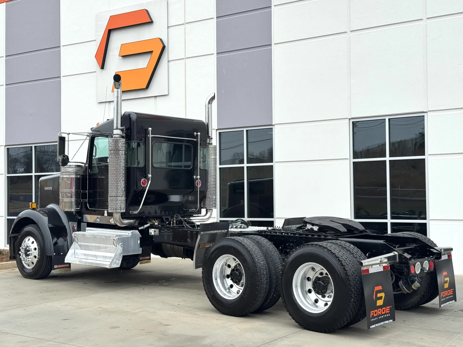 2023 Kenworth W900 - image 6