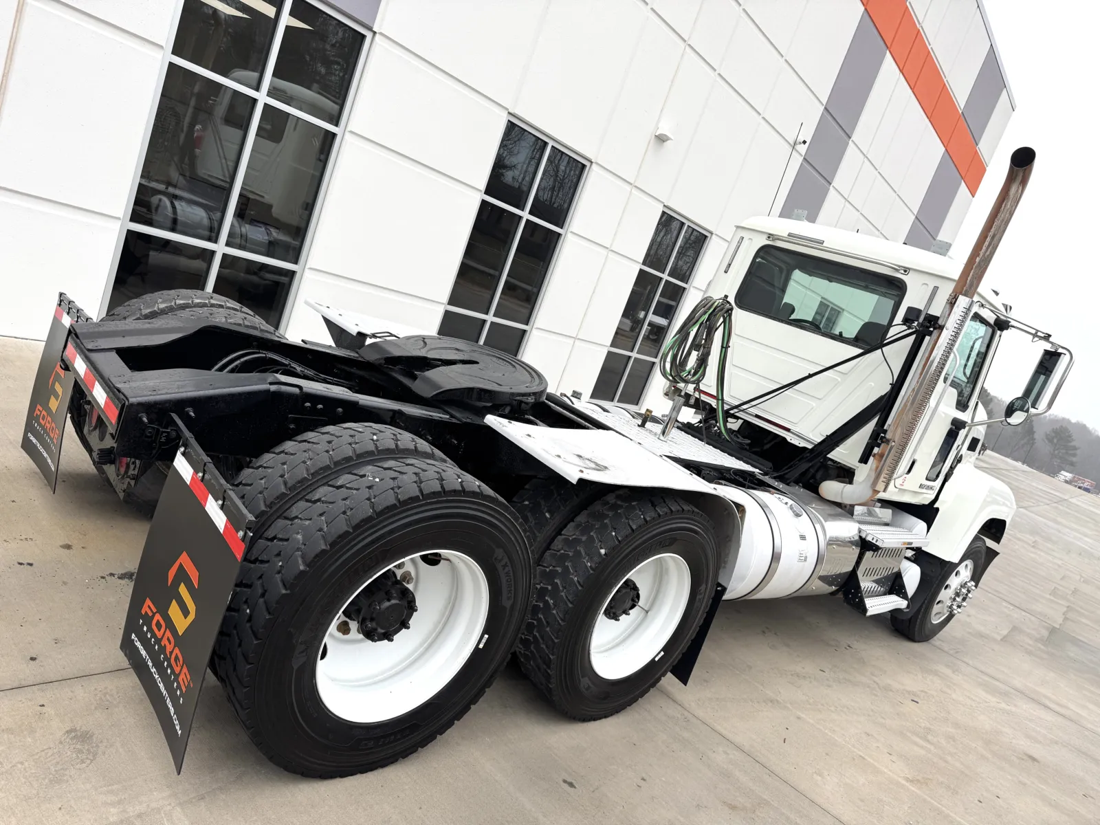 2016 Mack - image 11