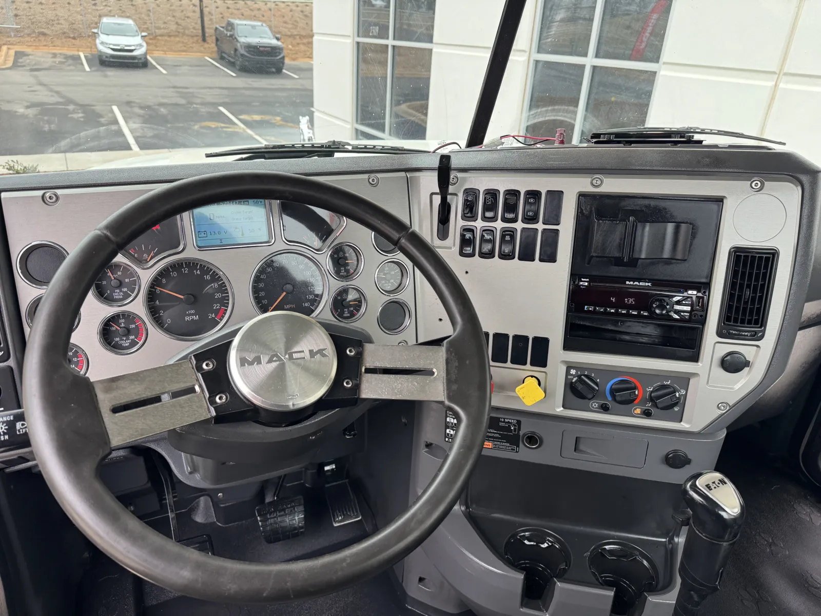 2016 Mack - image 16