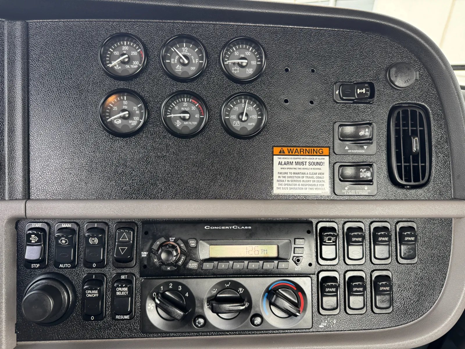 2012 Peterbilt - image 18