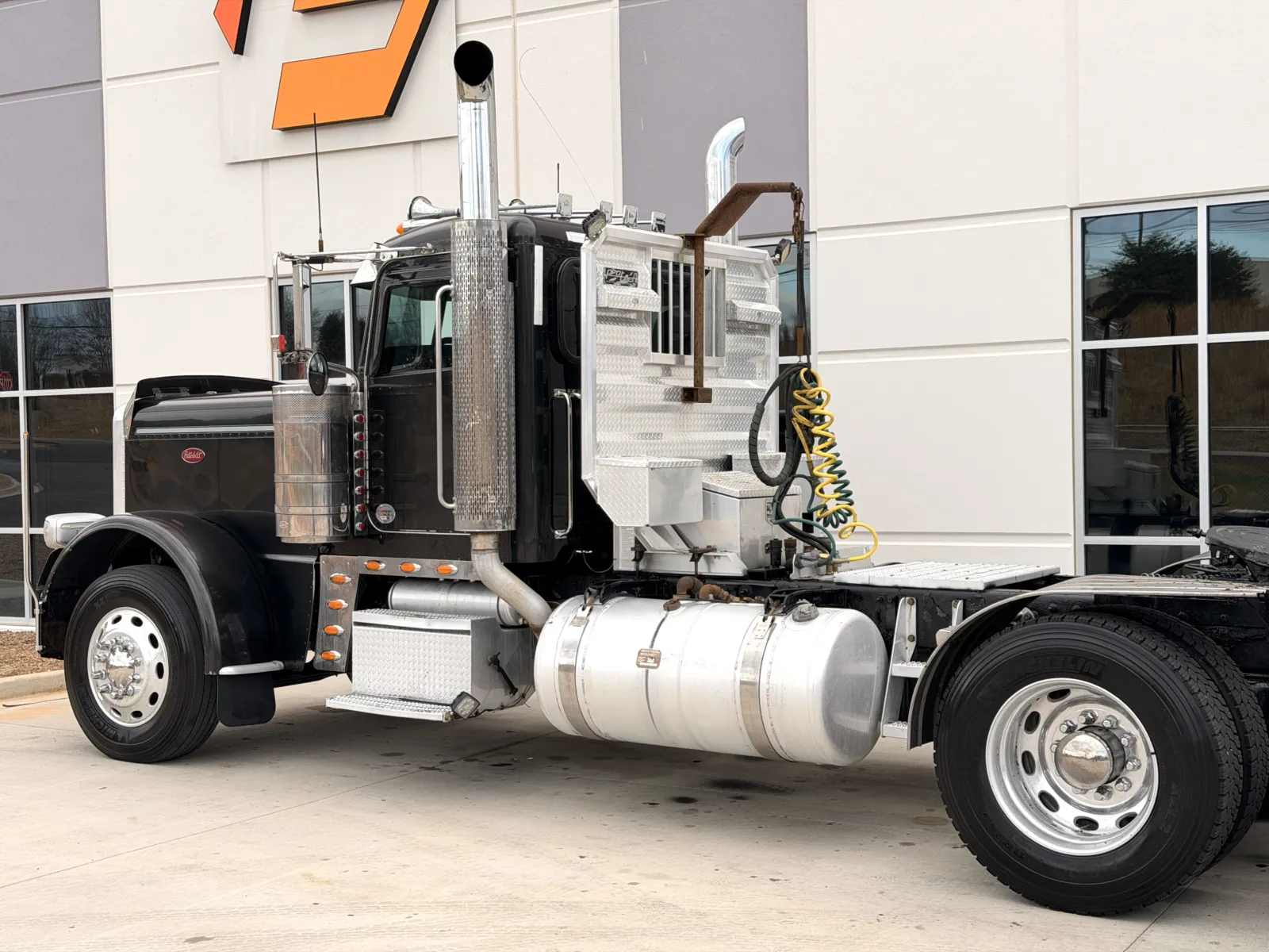 2012 Peterbilt 389 - image 8