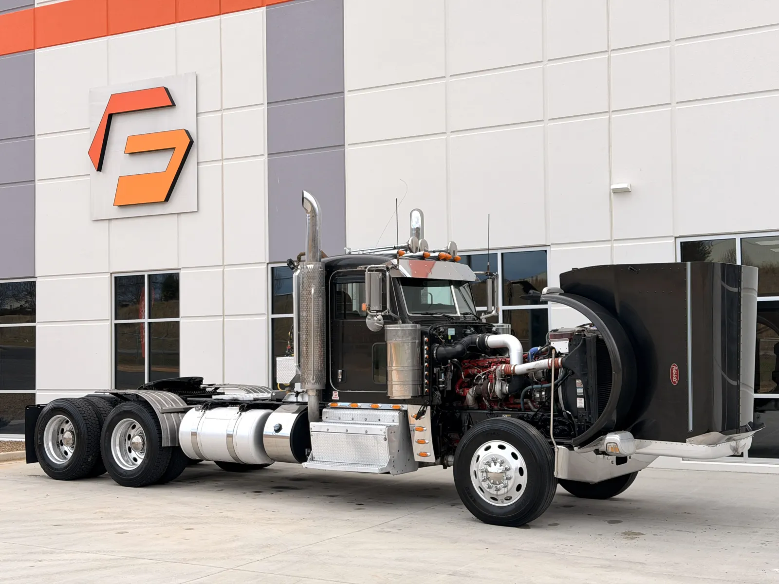 2012 Peterbilt 389 - image 9