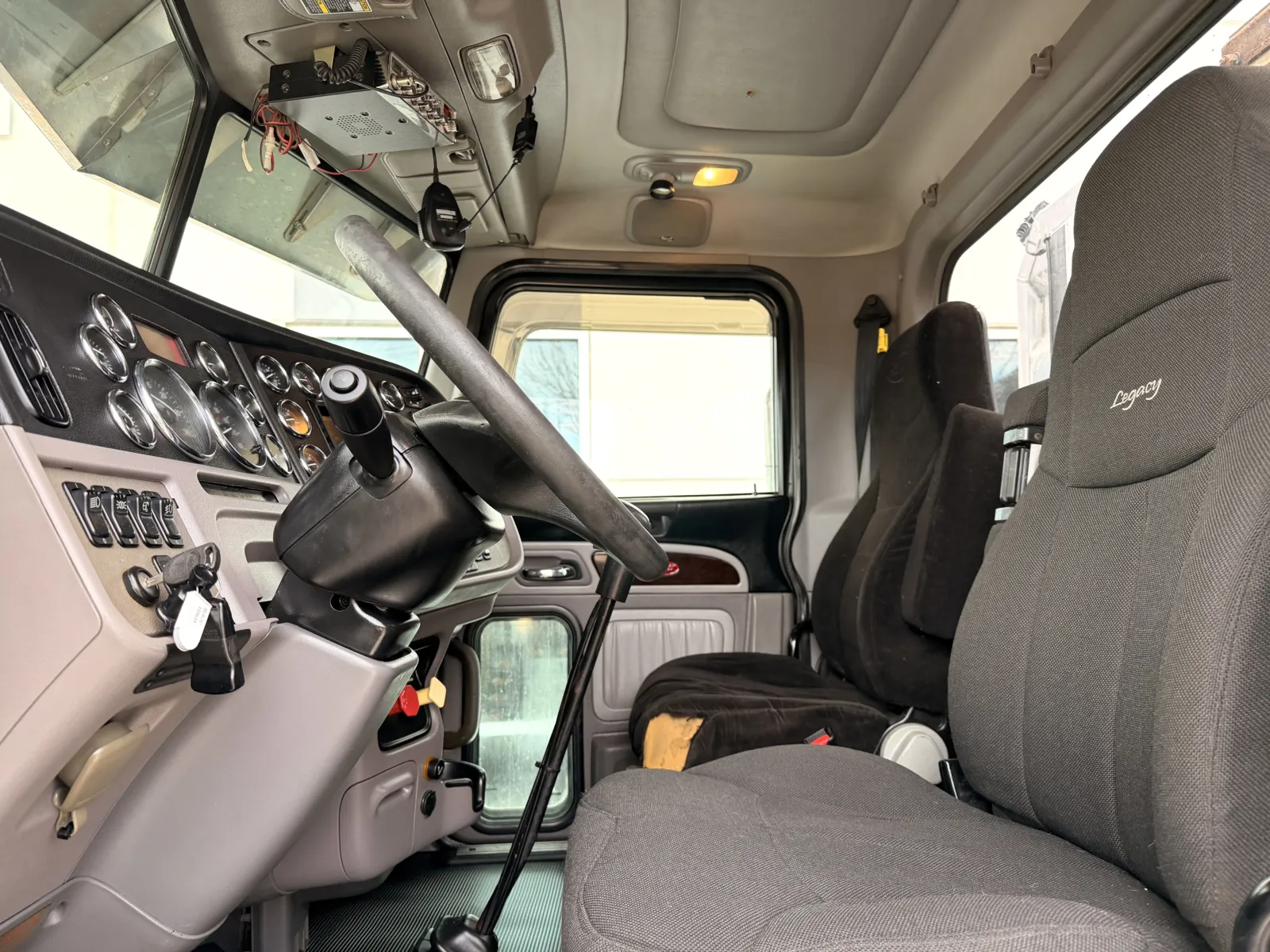 2012 Peterbilt 389 - image 14