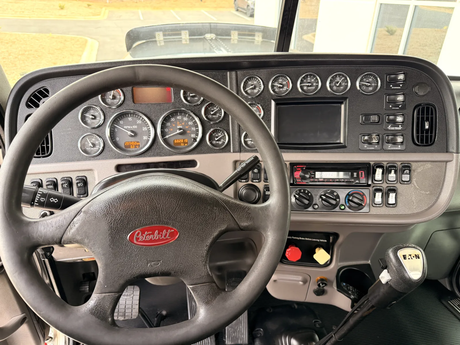 2012 Peterbilt 389 - image 16
