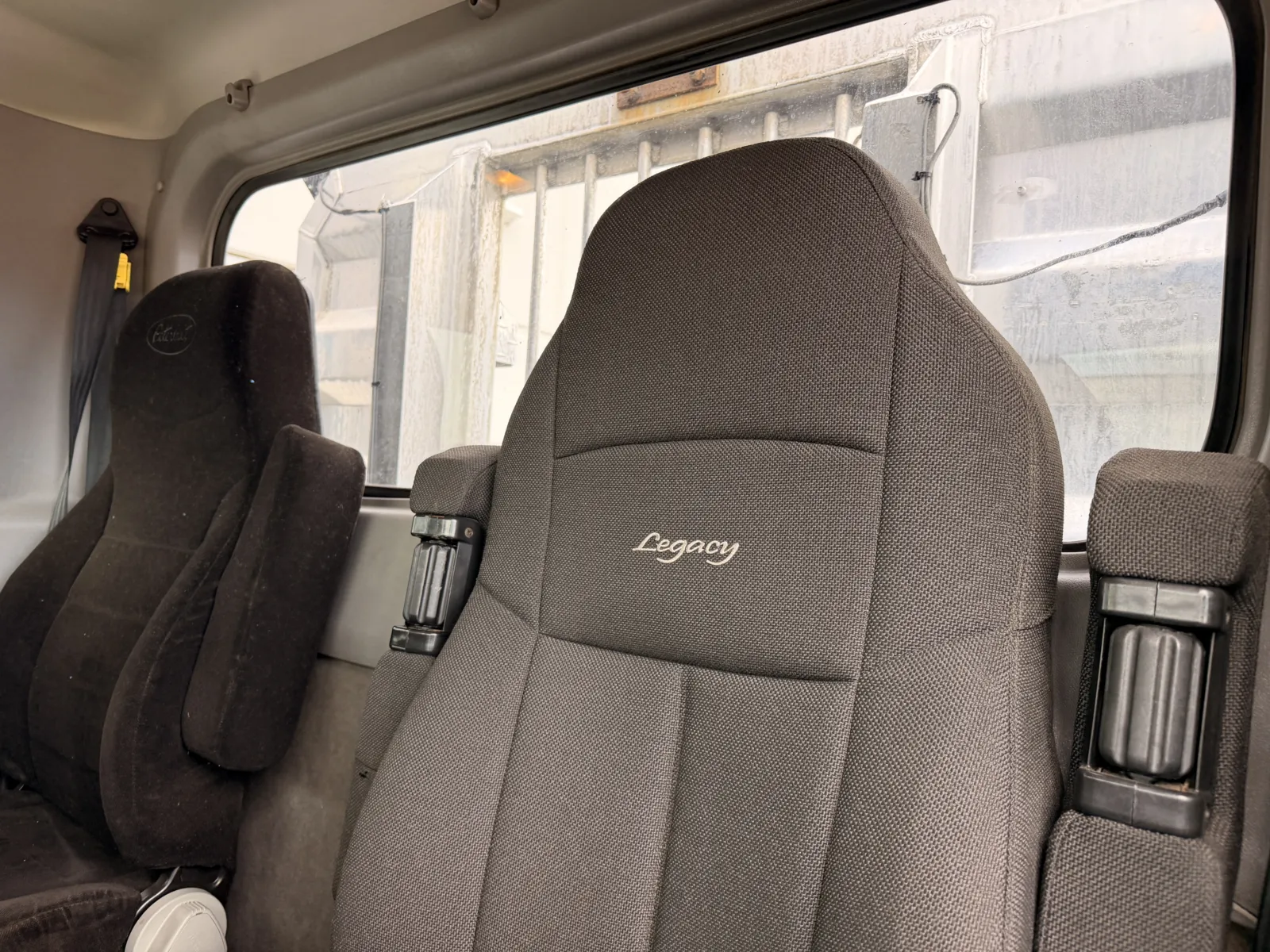 2012 Peterbilt 389 - image 20