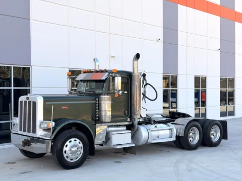 Photos of 2015 PETERBILT 389 for sale in Greer, SC at Forge Truck Centers - South Carolina