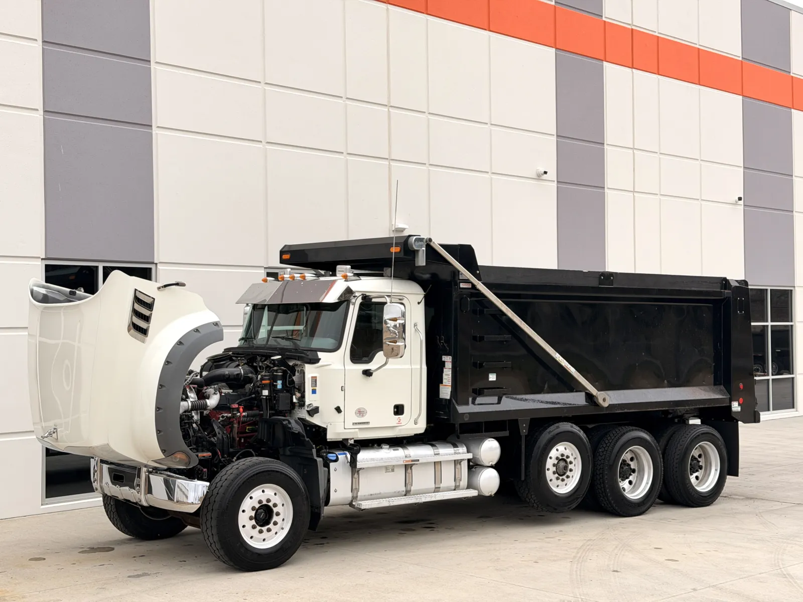 2024 Mack - image 11