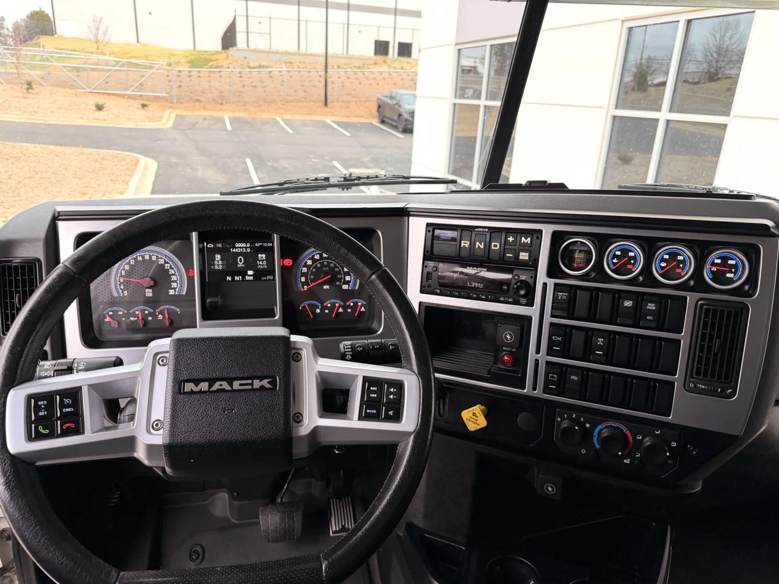 2024 Mack - image 17