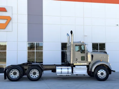 Another view of 2021 KENWORTH W900 for sale in Greer, SC at Forge Truck Centers - South Carolina