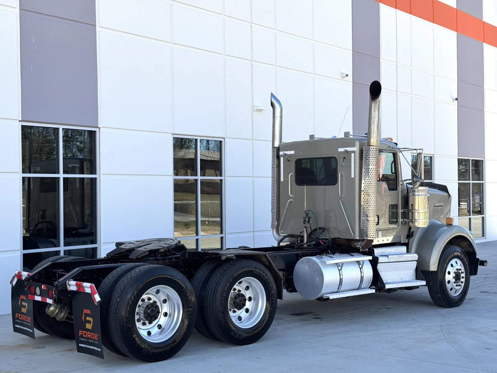 2021 Kenworth W900 - image 5