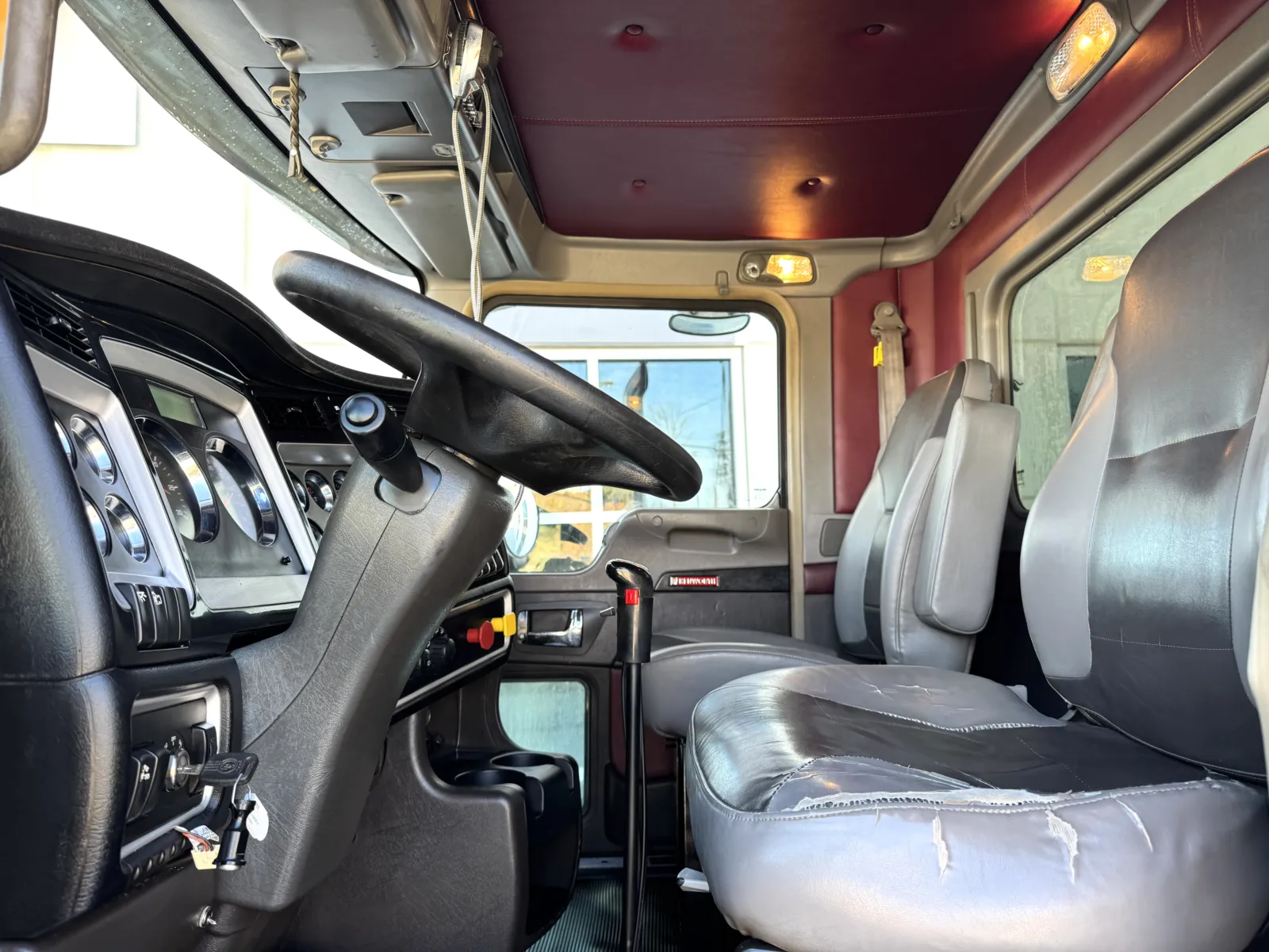 2021 Kenworth W900 - image 13