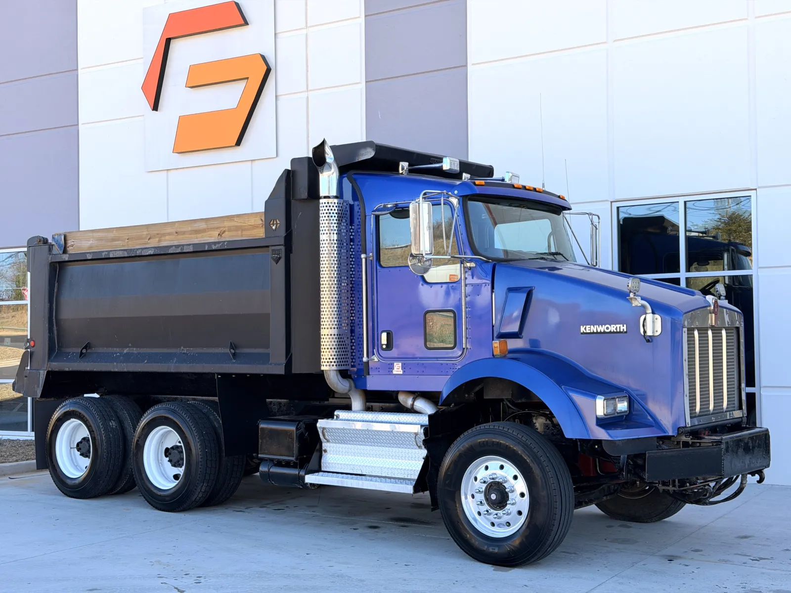 2011 KENWORTH T800 for sale in Greer, SC