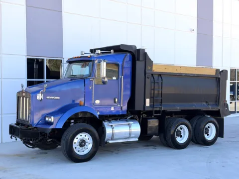 Photos of 2011 KENWORTH T800 for sale in Greer, SC at Forge Truck Centers - South Carolina