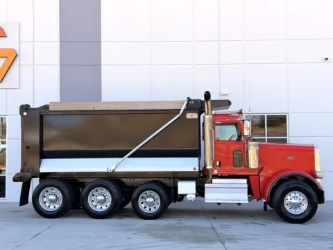 More photos of 2021 PETERBILT 389 at Forge Truck Centers - South Carolina, SC