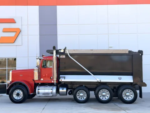More photos of 2021 PETERBILT 389 at Forge Truck Centers - South Carolina, SC