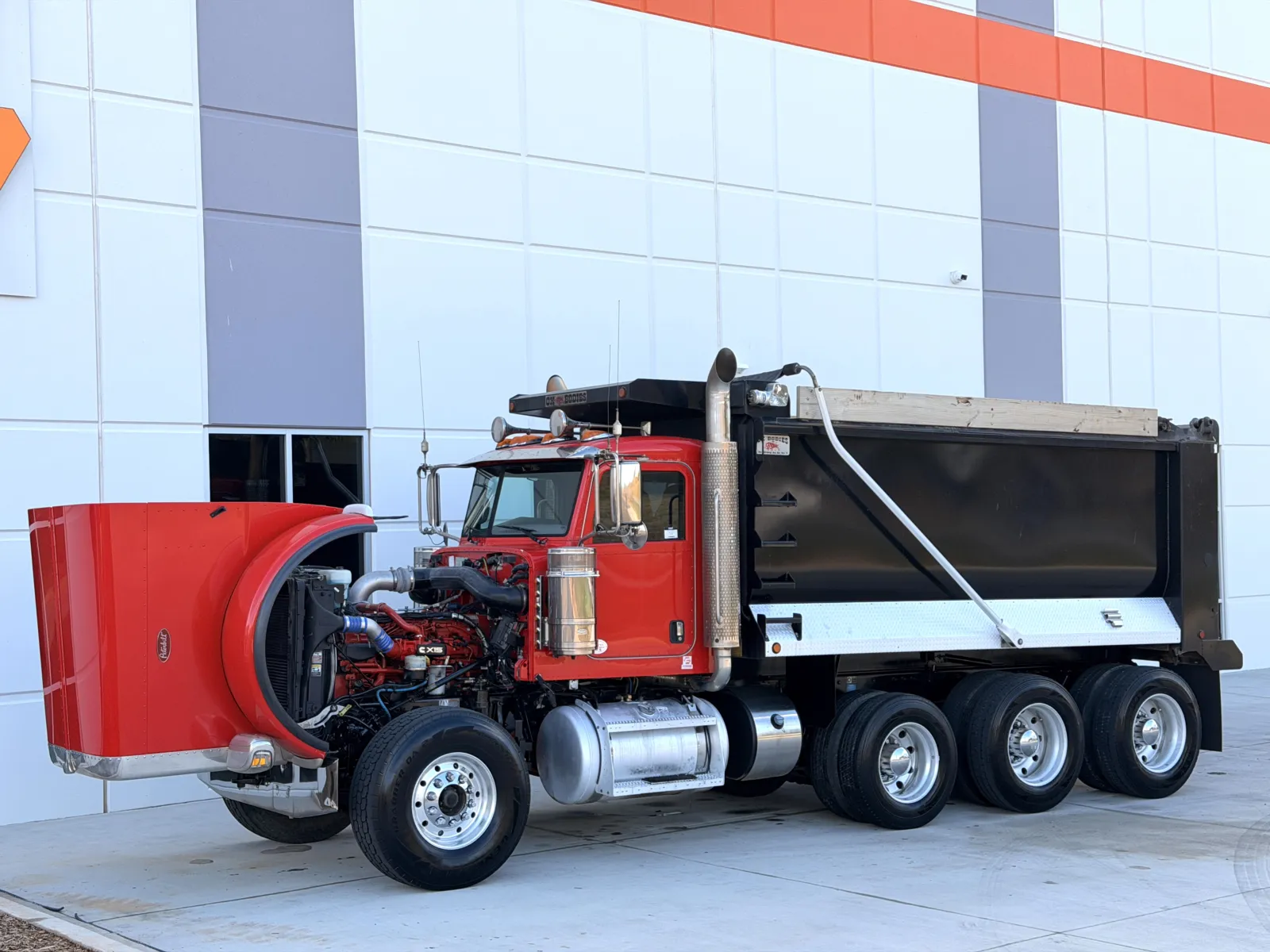 2021 Peterbilt 389 - image 11