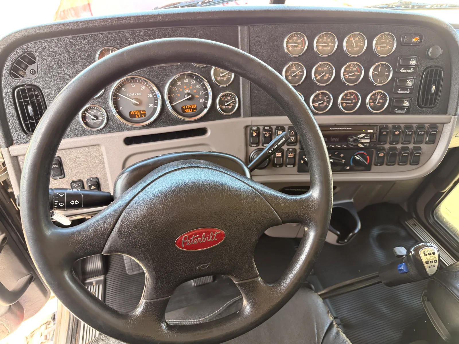 2021 Peterbilt 389 - image 17