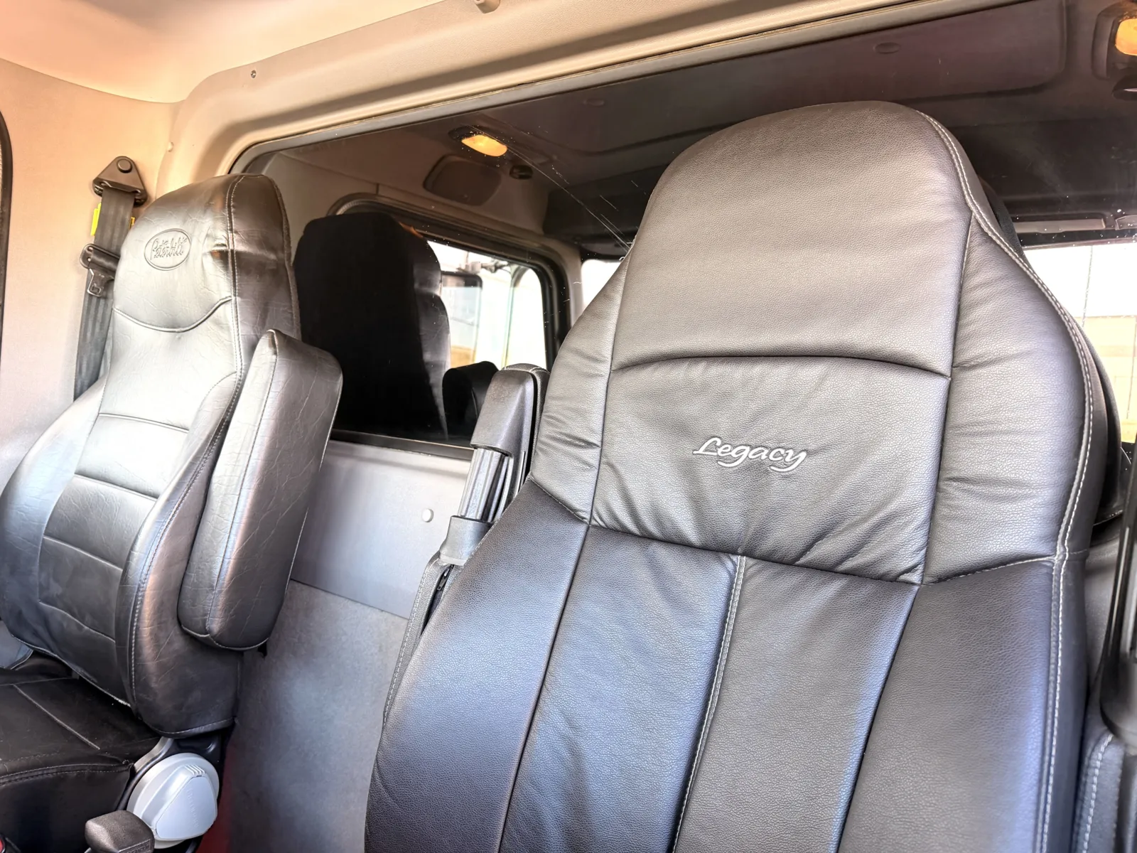 2021 Peterbilt 389 - image 21