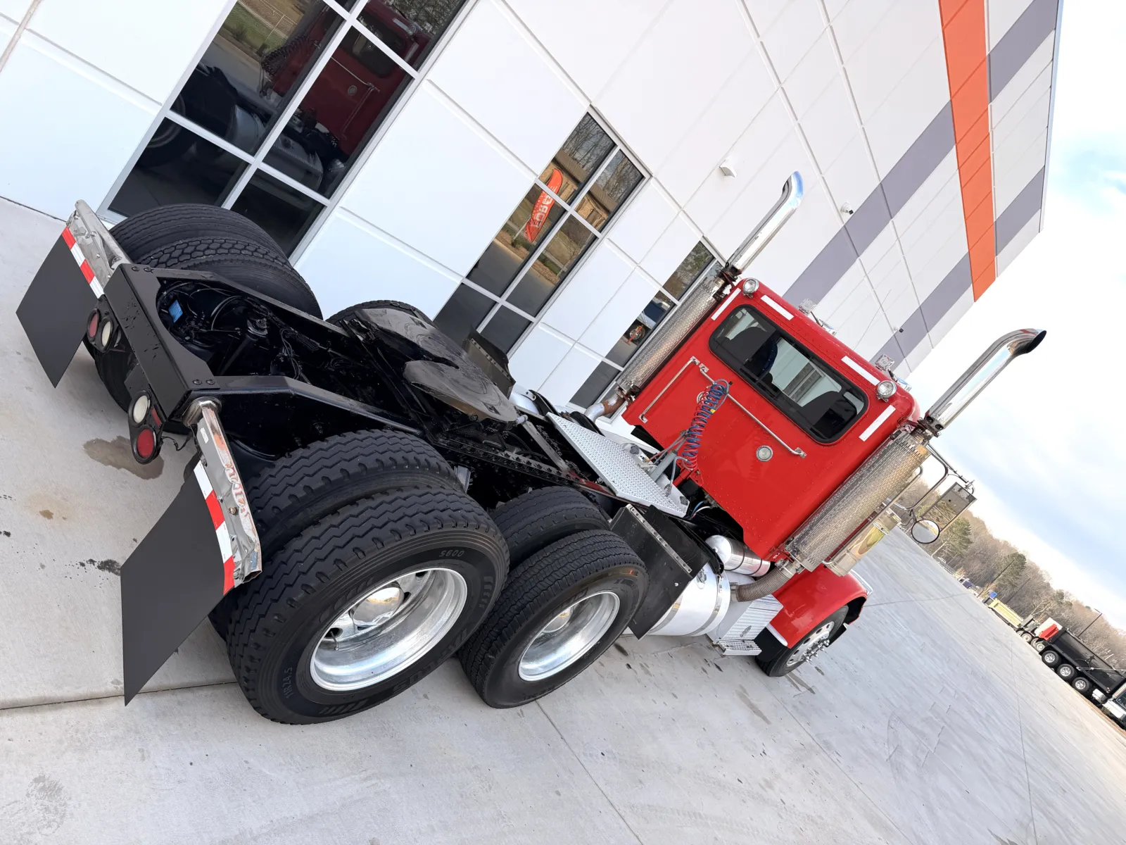 2008 Peterbilt - image 11