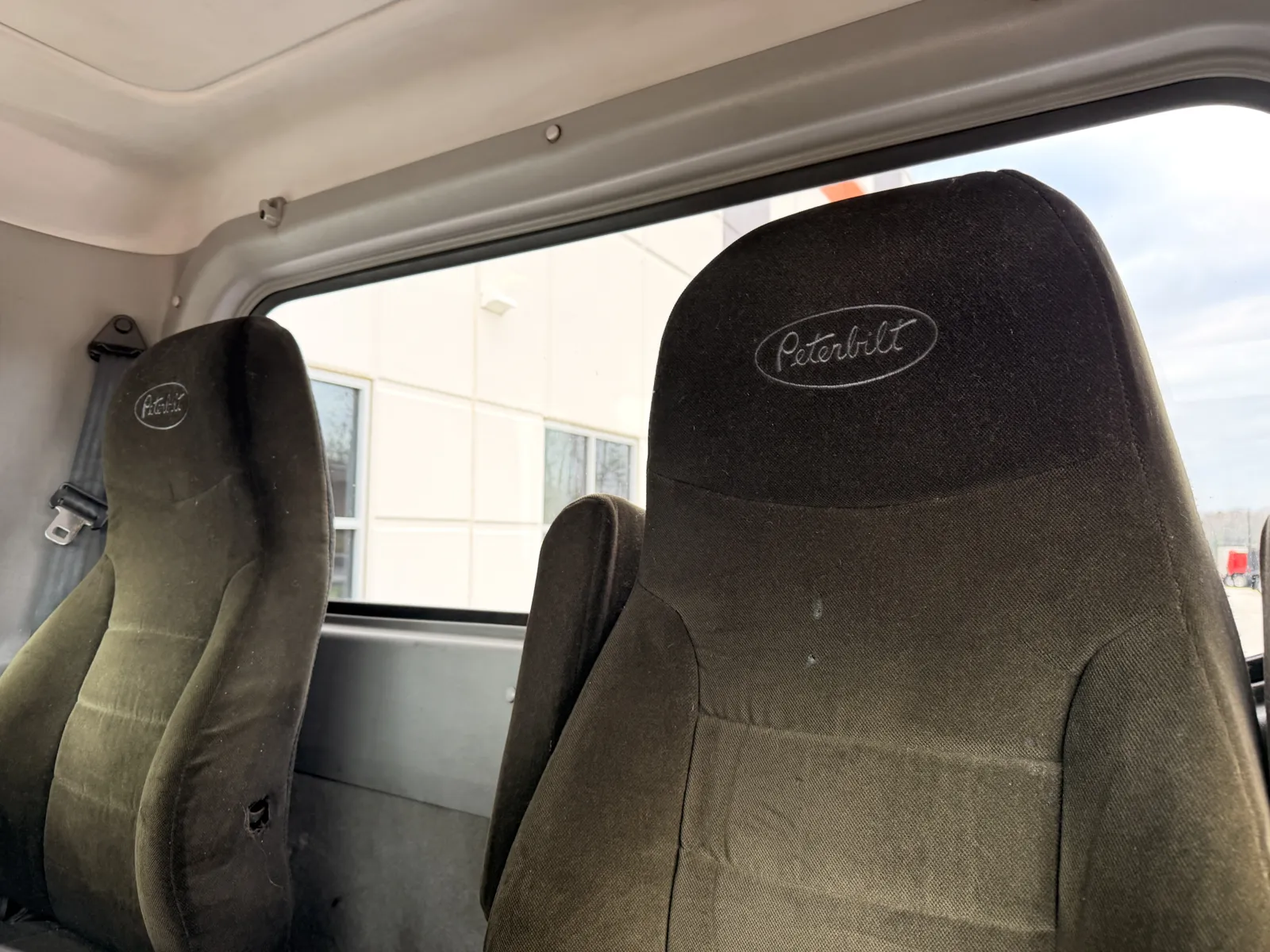 2008 Peterbilt - image 20