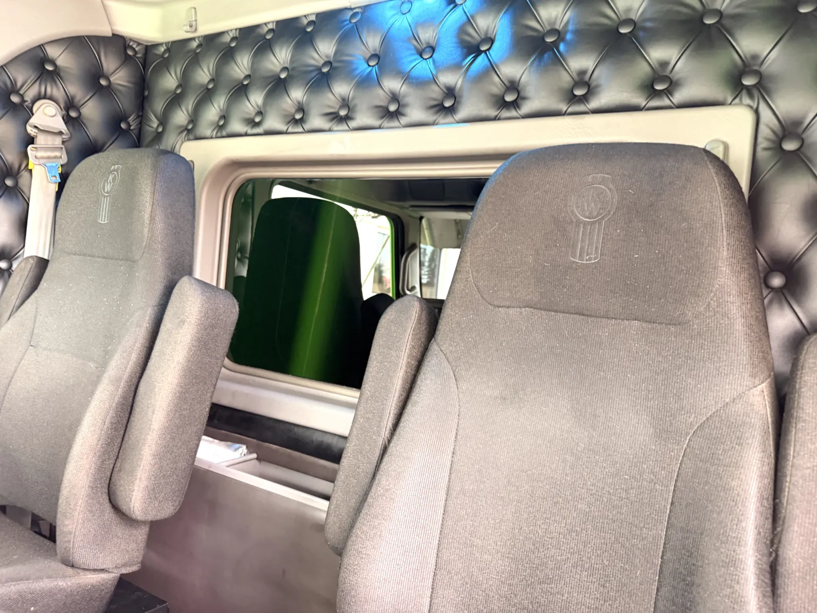 2019 Kenworth W900 - image 21