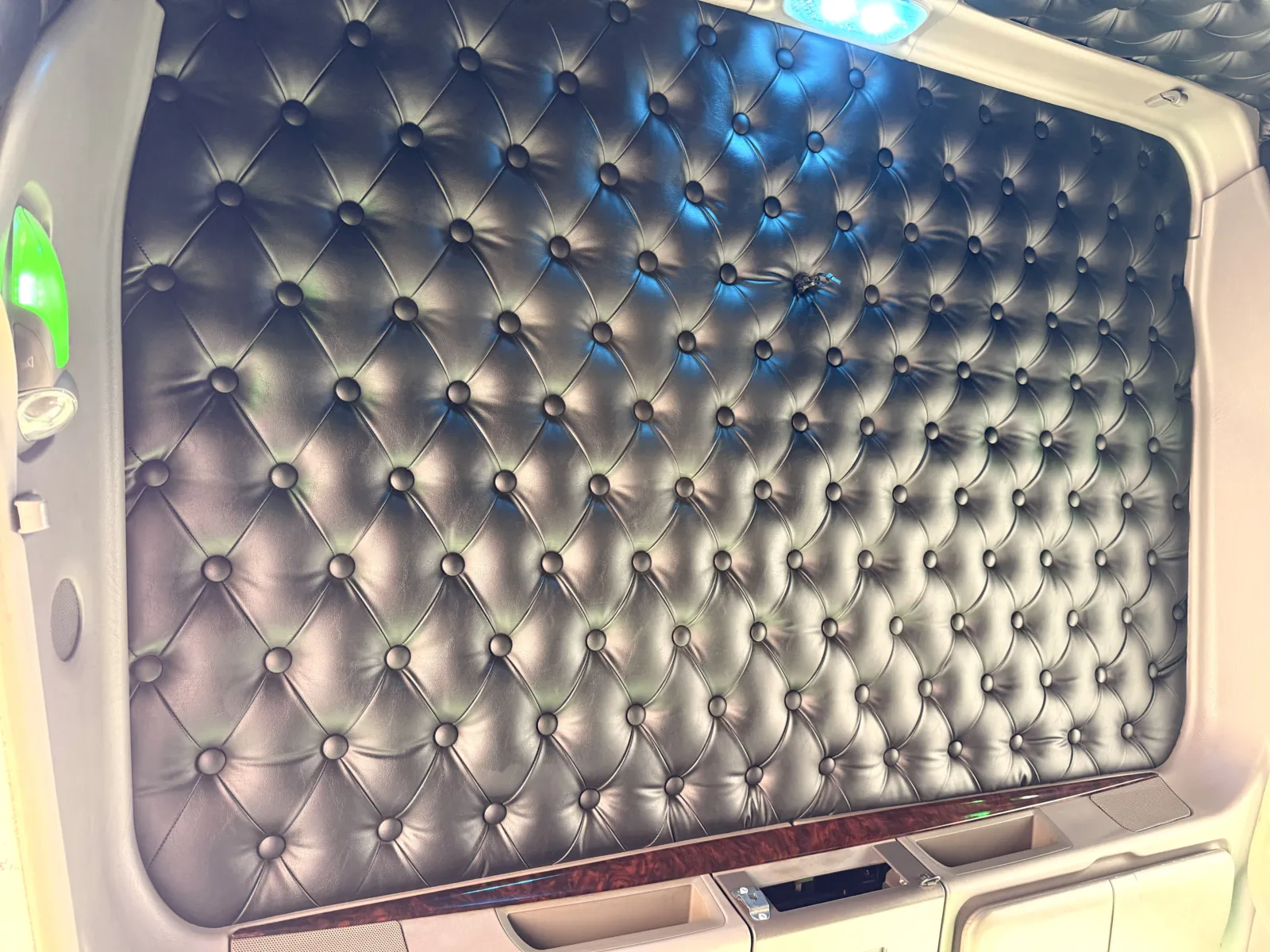 2019 Kenworth W900 - image 22