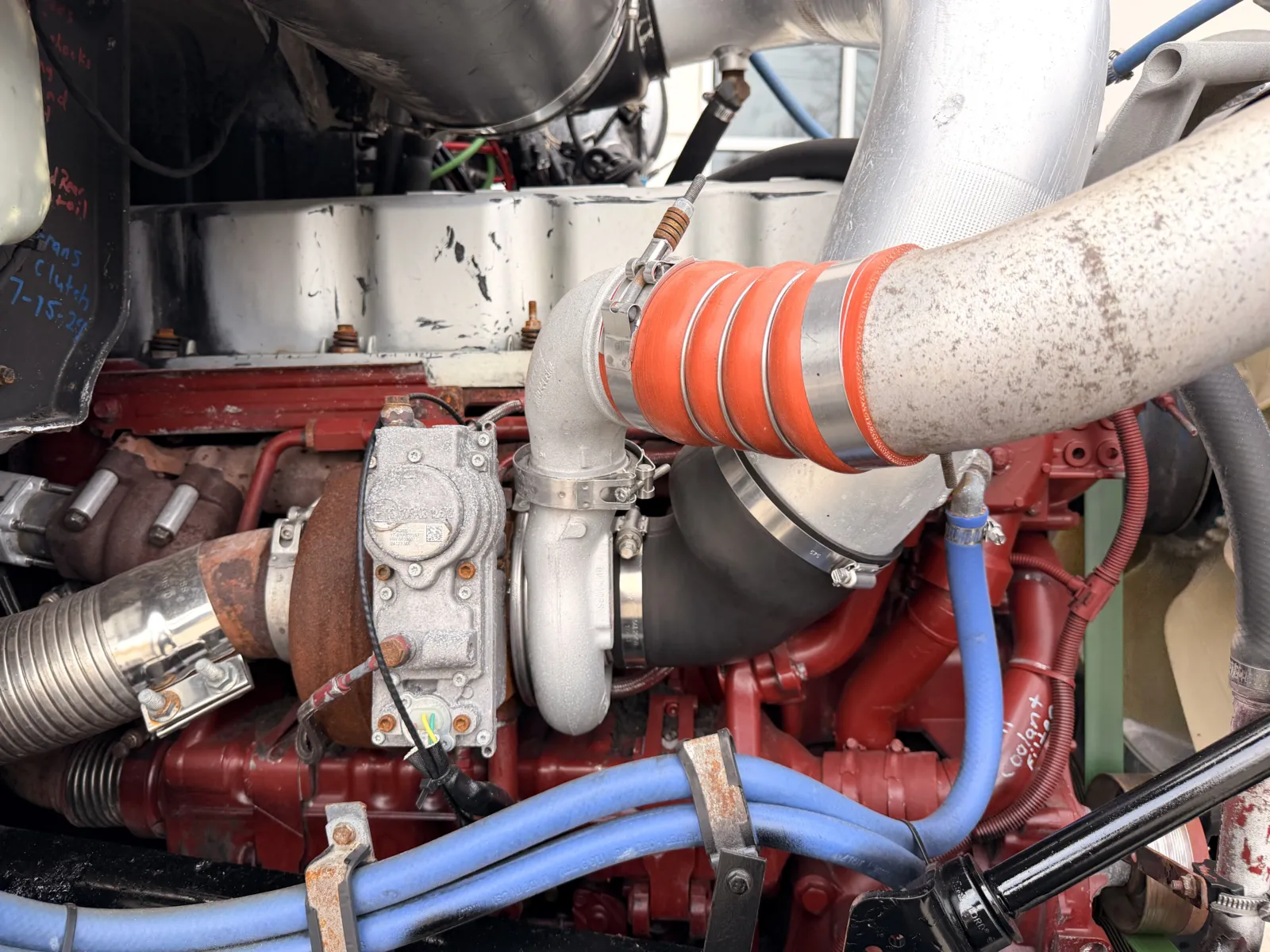 2010 Mack - image 13