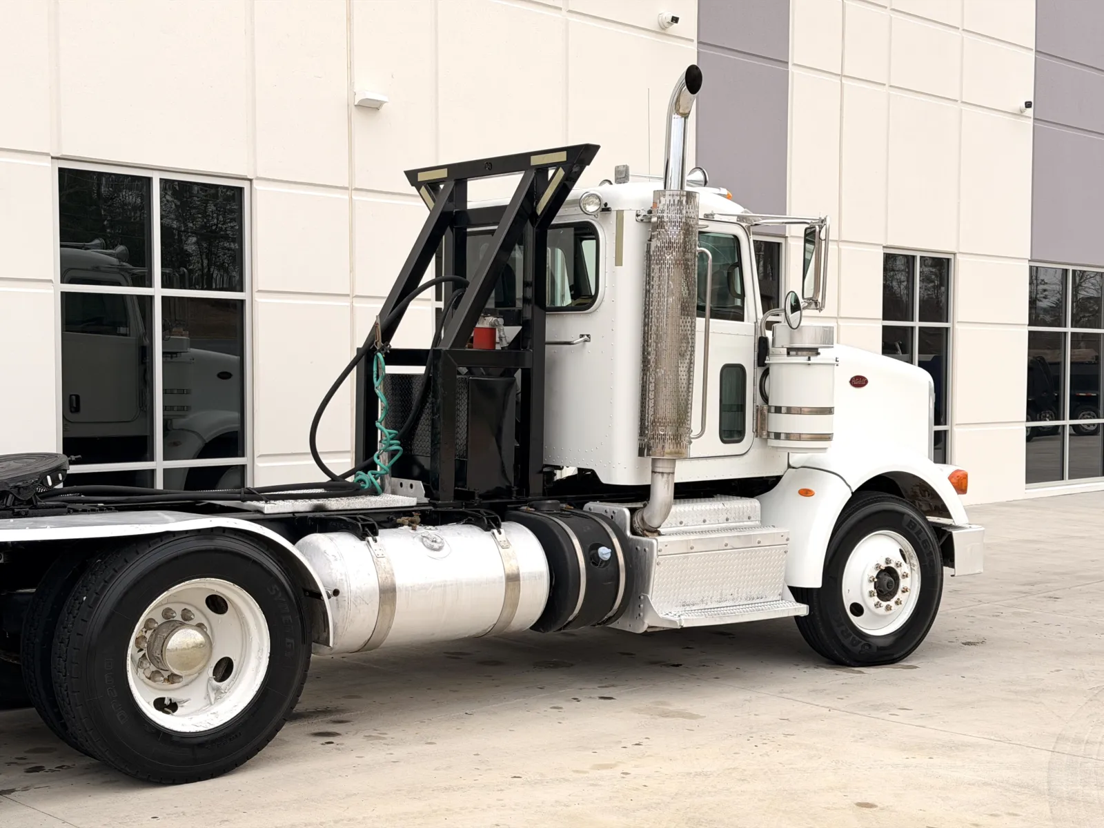 2013 Peterbilt - image 7