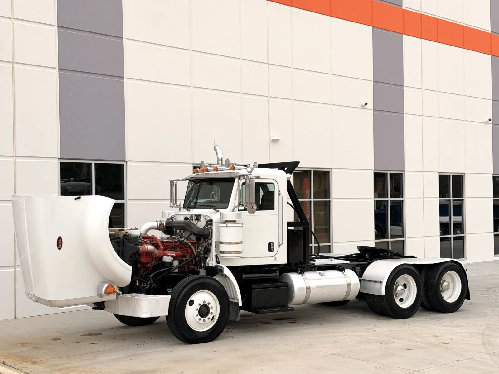 2013 Peterbilt - image 10