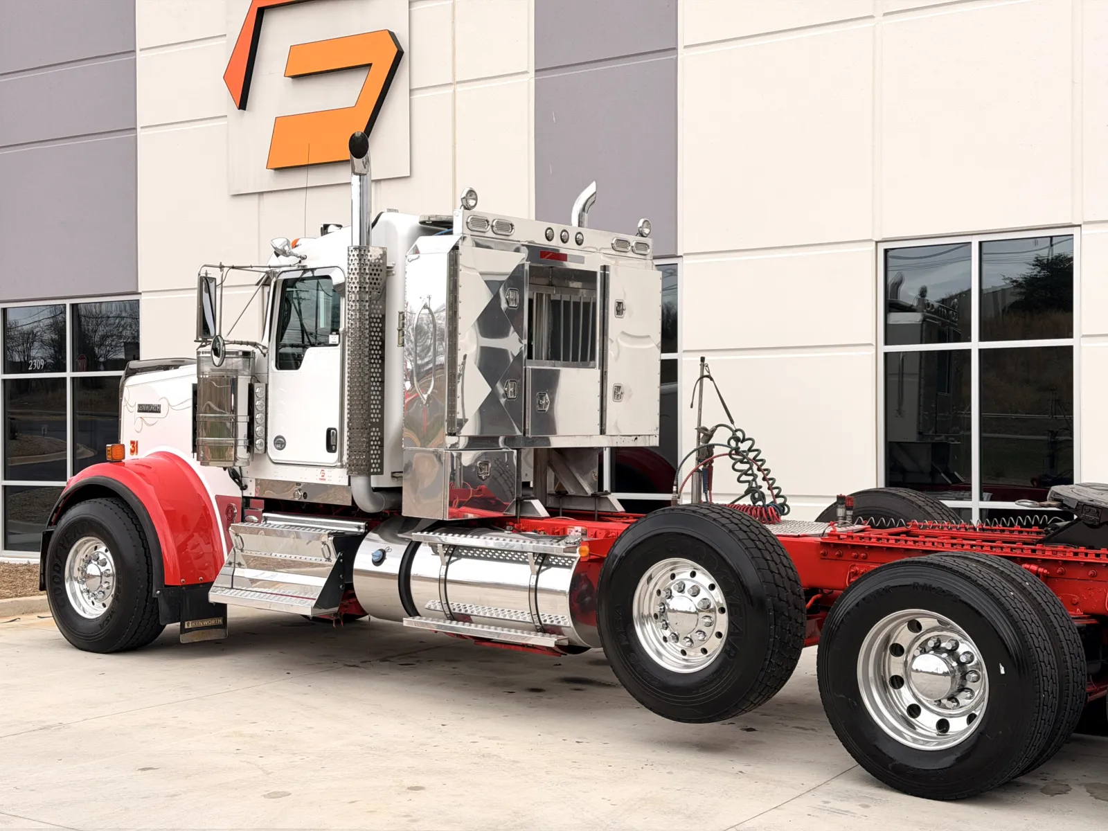 2015 Kenworth W900 - image 8
