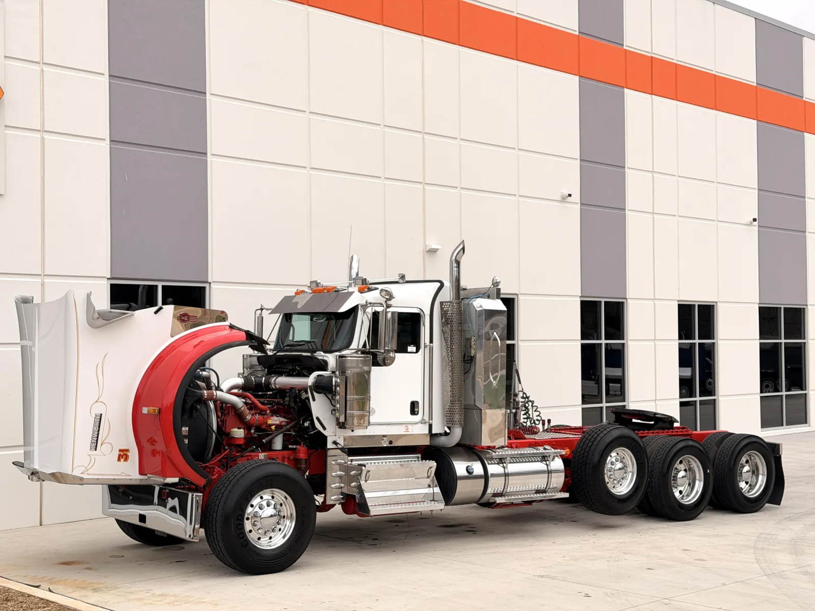 2015 Kenworth W900 - image 10