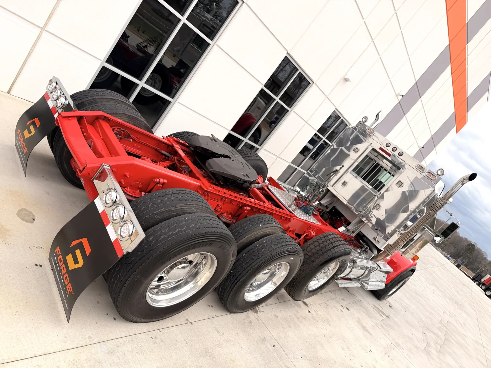 2015 Kenworth W900 - image 11