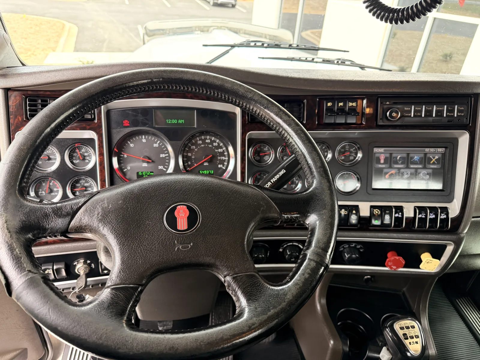 2015 Kenworth W900 - image 16