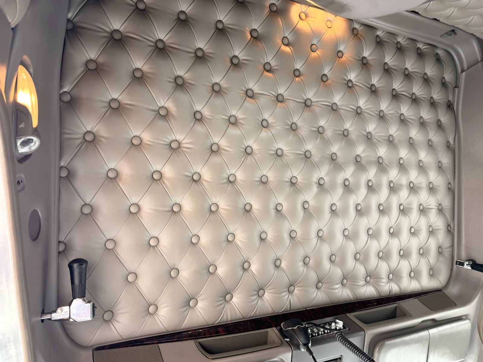 2015 Kenworth W900 - image 21