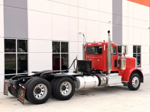 More photos of 2017 PETERBILT 389 at Forge Truck Centers - South Carolina, SC