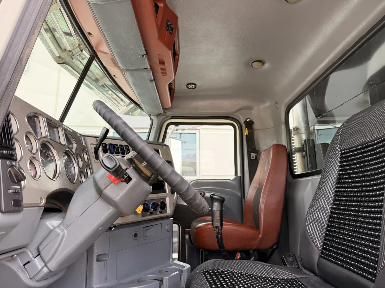 2014 Mack - image 15