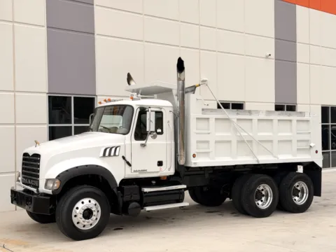 Another view of 2009 MACK GU713 for sale in Greer, SC at Forge Truck Centers - South Carolina