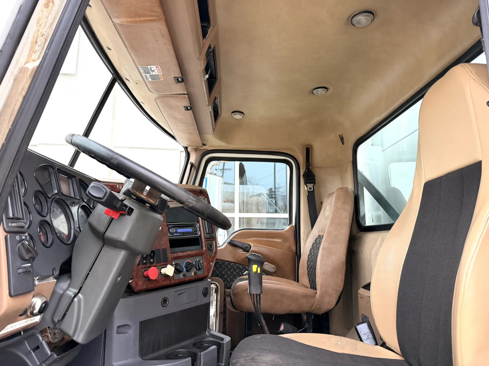 2009 Mack - image 15