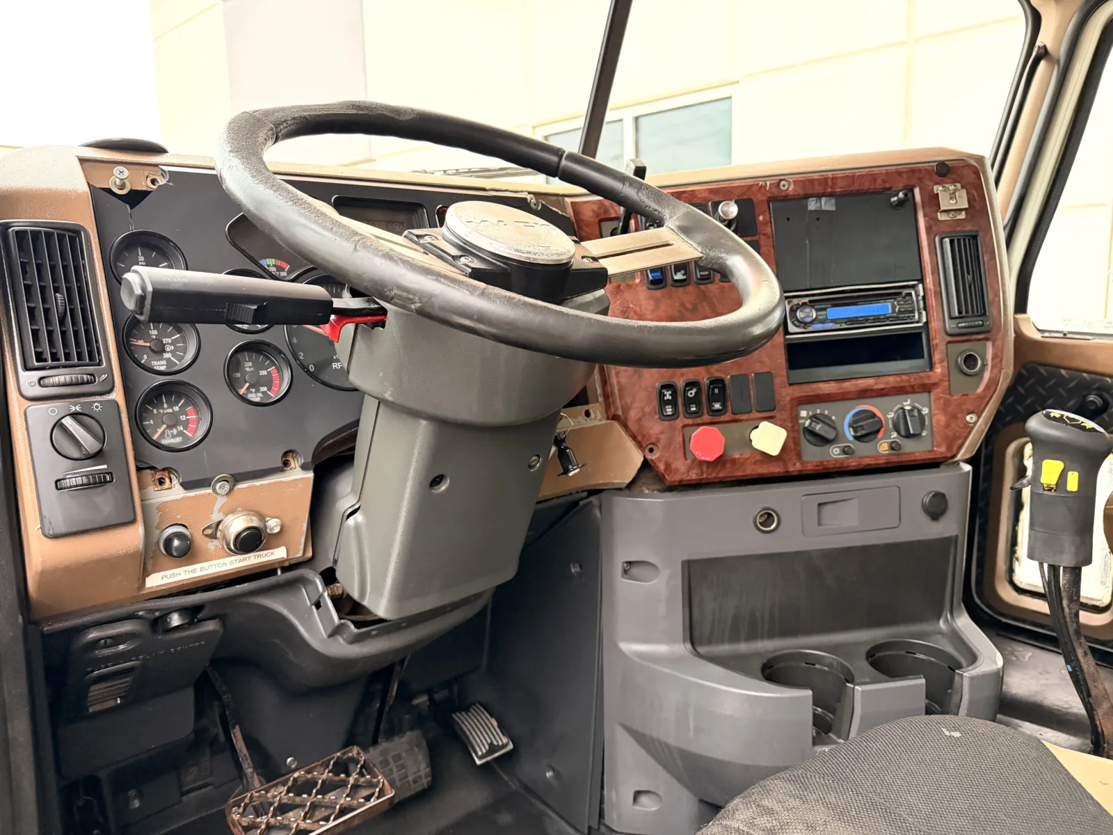 2009 Mack - image 16