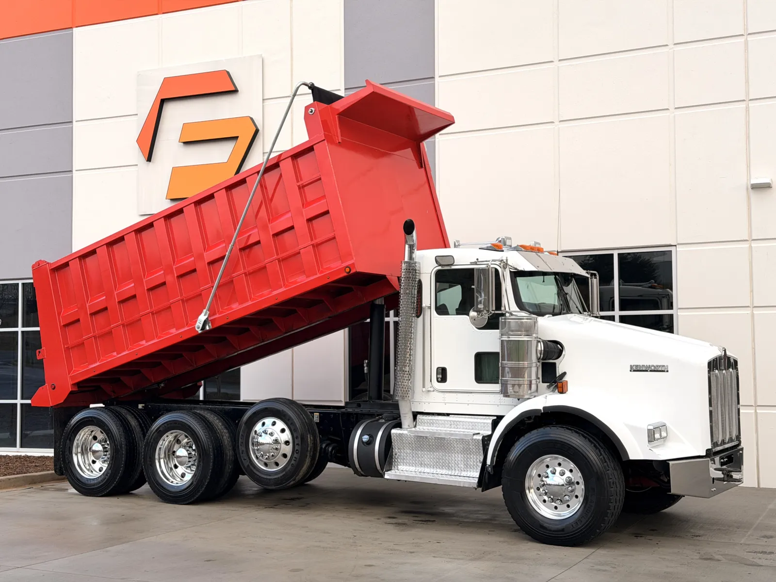 2016 KENWORTH T800 for sale in Greer, SC