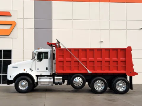 More photos of 2016 KENWORTH T800 at Forge Truck Centers - South Carolina, SC