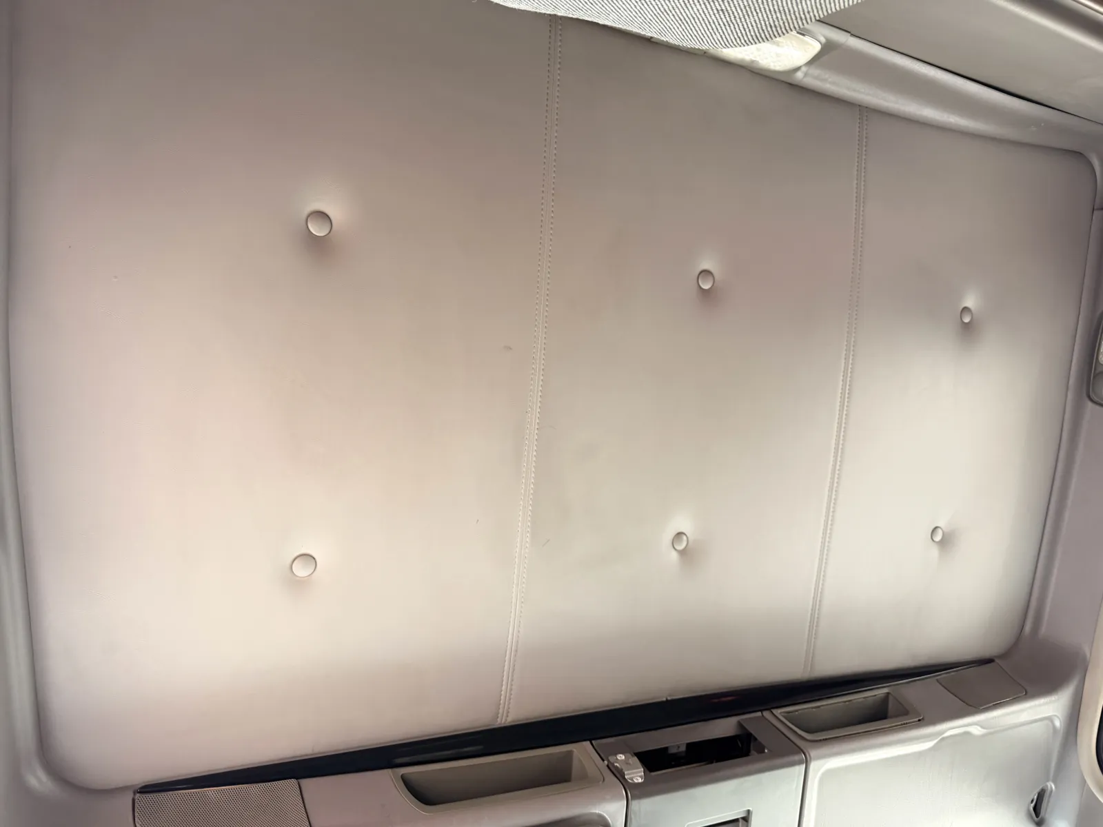 2016 Kenworth T800 - image 21