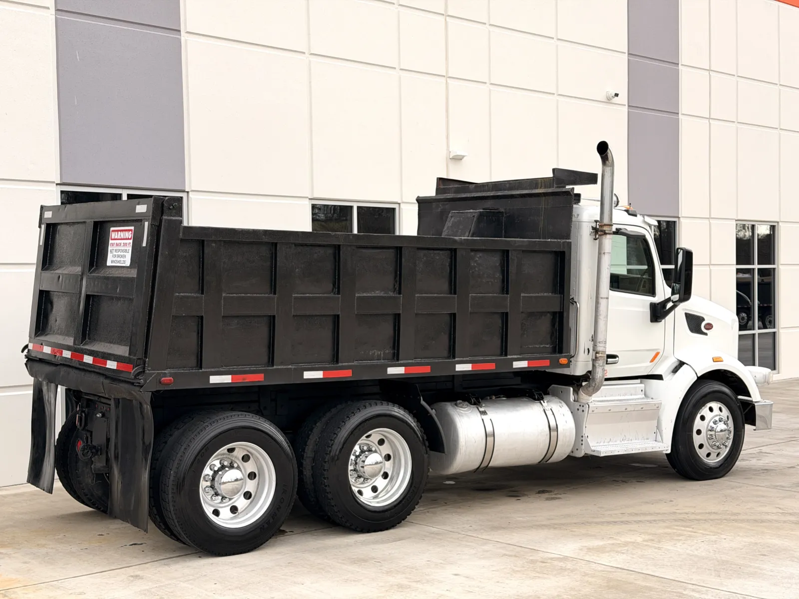 2016 Peterbilt 567 - image 6