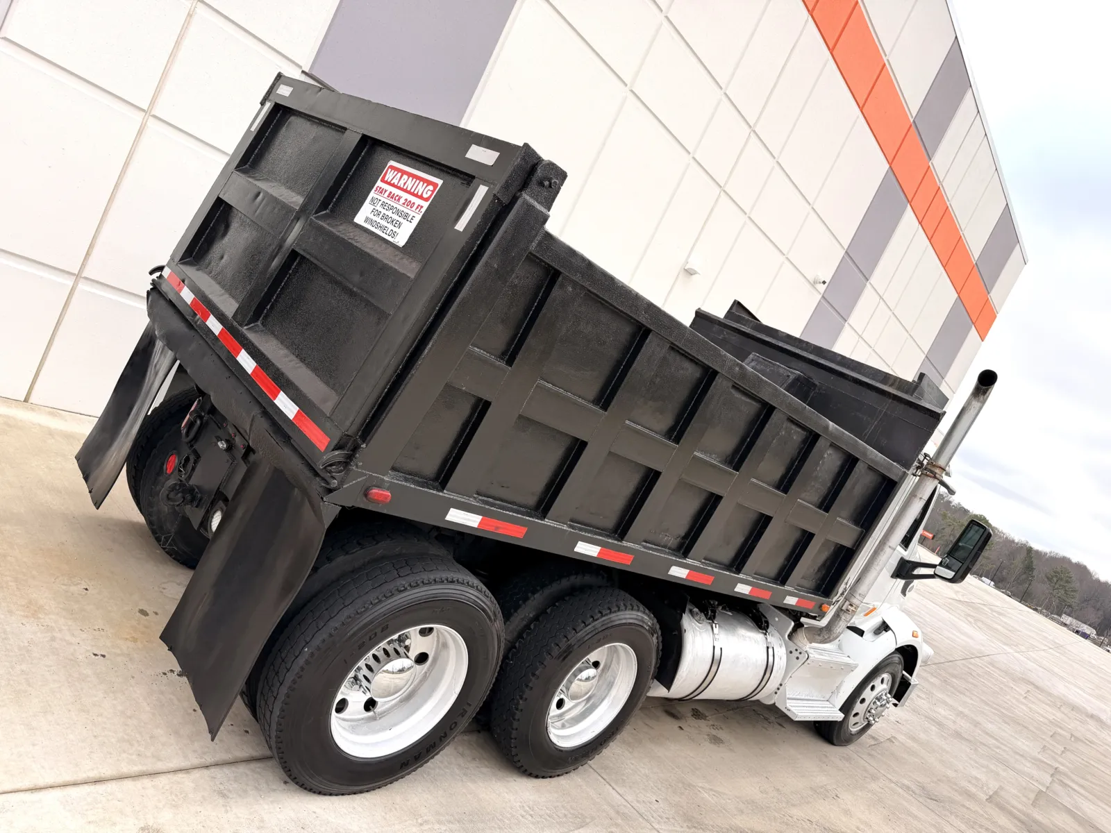 2016 Peterbilt 567 - image 12