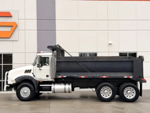 More photos of 2006 MACK CT713 at Forge Truck Centers - South Carolina, SC