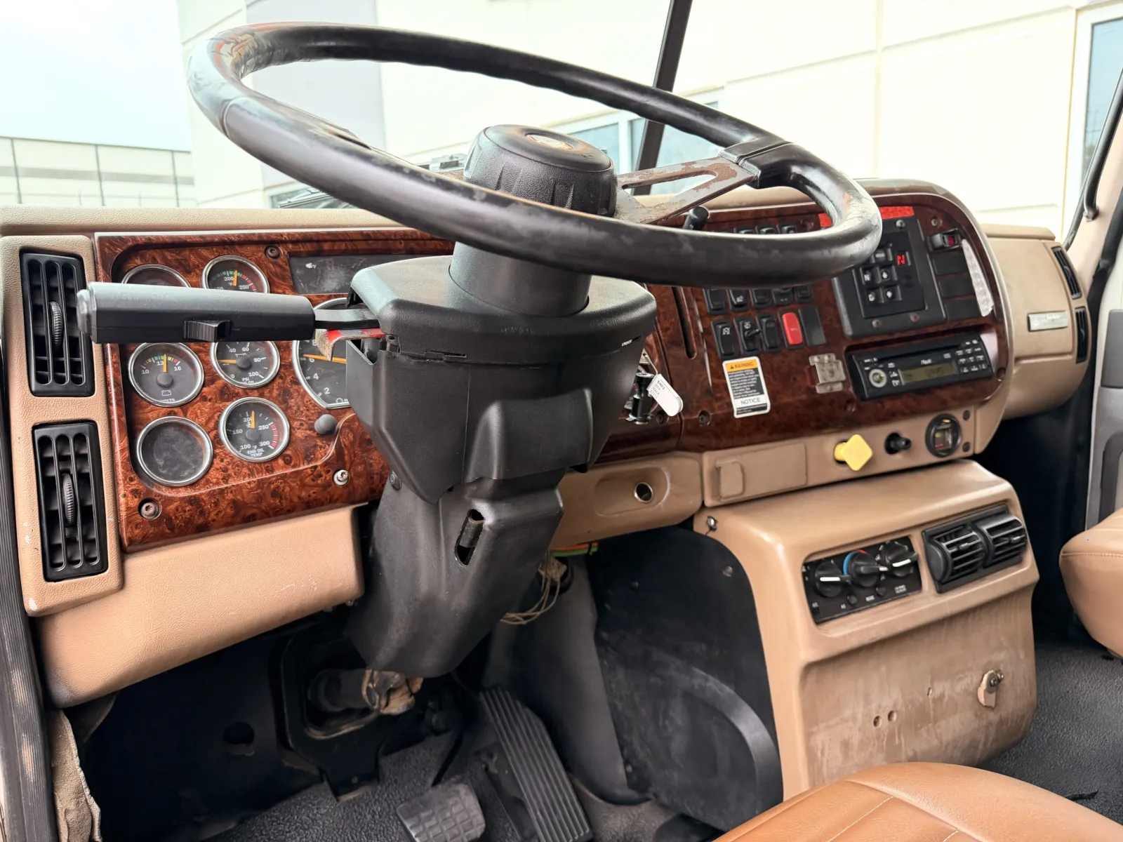 2006 Mack - image 16