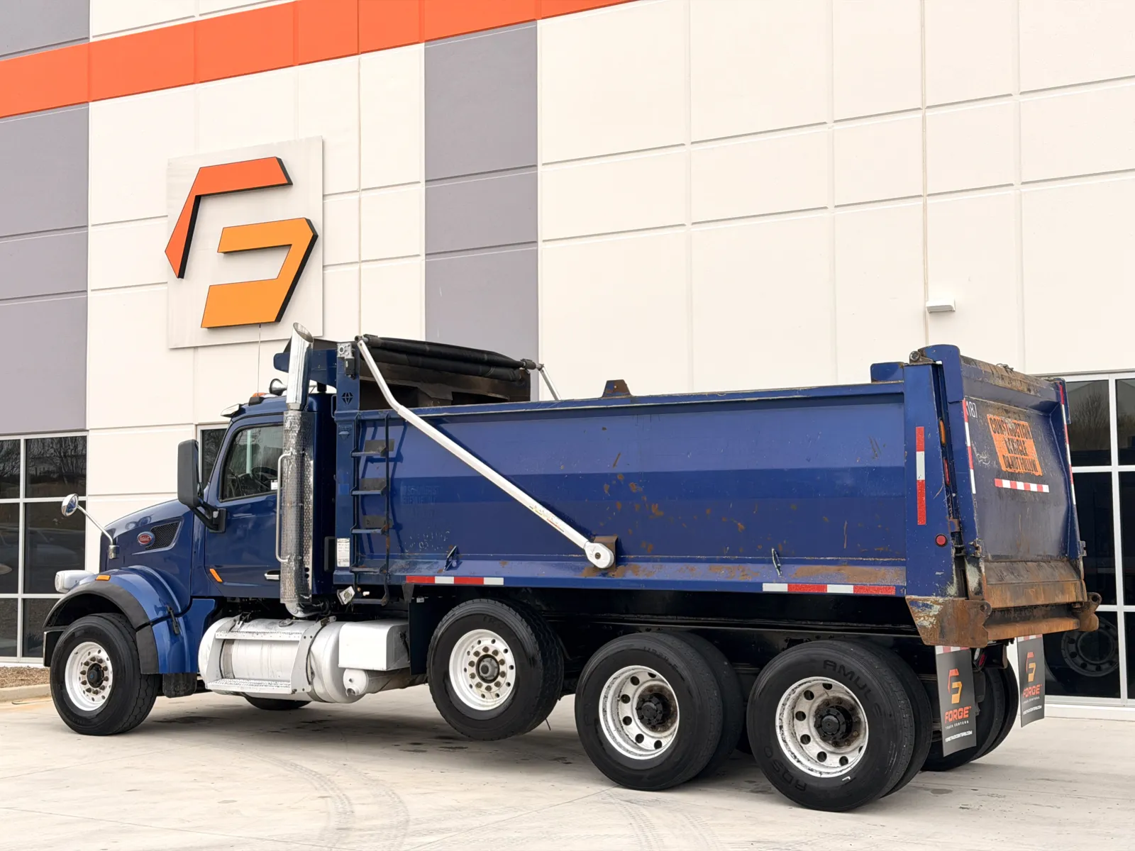 2019 Peterbilt 567 - image 7