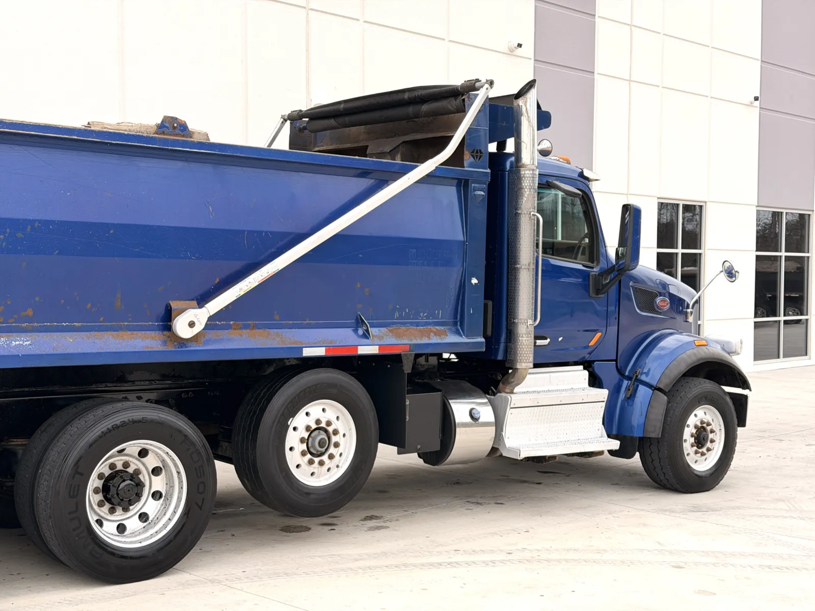 2019 Peterbilt 567 - image 8